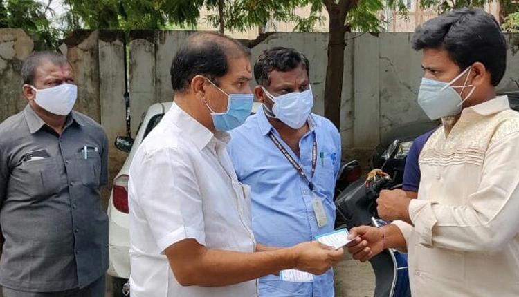 కరోనా కట్టడిలో భాగస్వాములు కావాలి