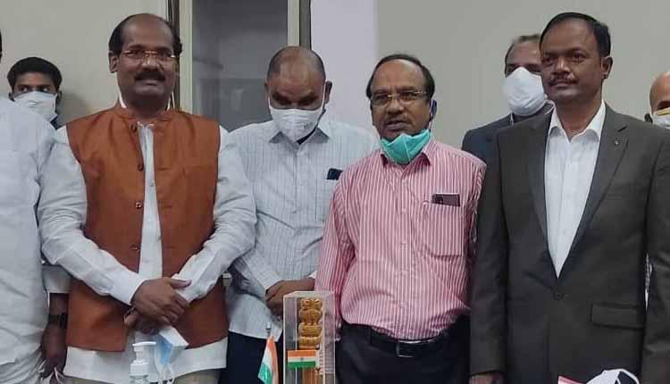 యూనివర్సిటీ ప్రతిష్ఠను పెంచుదాం