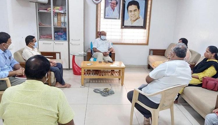 స్వీయ నియంత్రణతోనే కరోనా కట్టడి : చల్లా