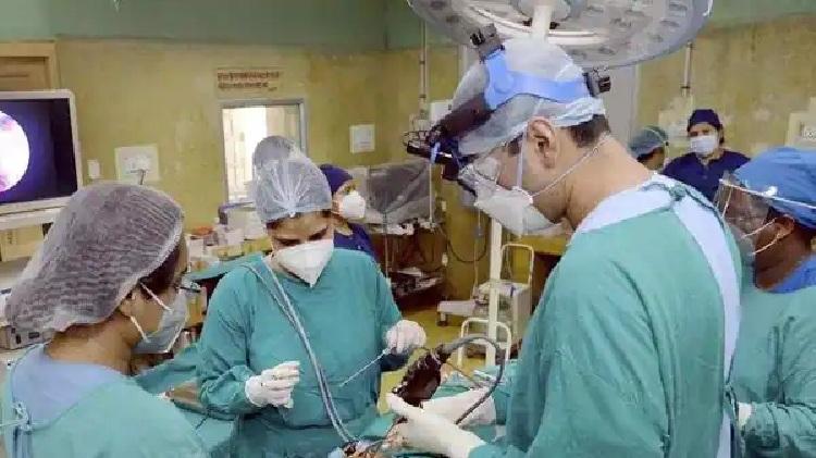 జీర్ణ‌కోశాన్ని తీవ్రంగా దెబ్బ‌తీసిన వైట్‌ఫంగ‌స్‌.. ఢిల్లీలో తొలి కేసు న‌మోదు