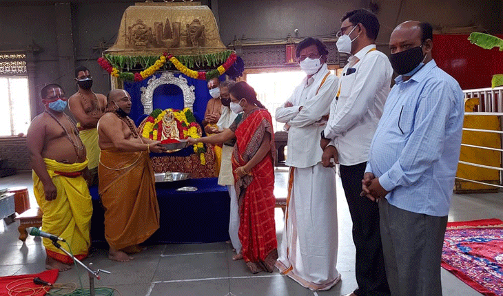 కొనసాగుతున్న నారసింహుని జయంతి ఉత్సవాలు