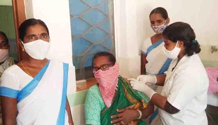 రెండోరోజు 1,508 మందికి టీకా