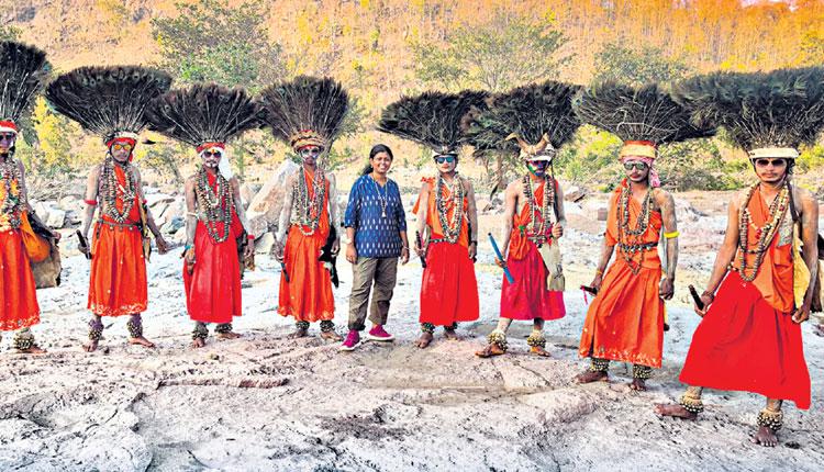 గుస్సాడి అమ్మాడి