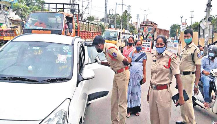 వైద్యం కోసం వచ్చి.. బస్సులులేక..