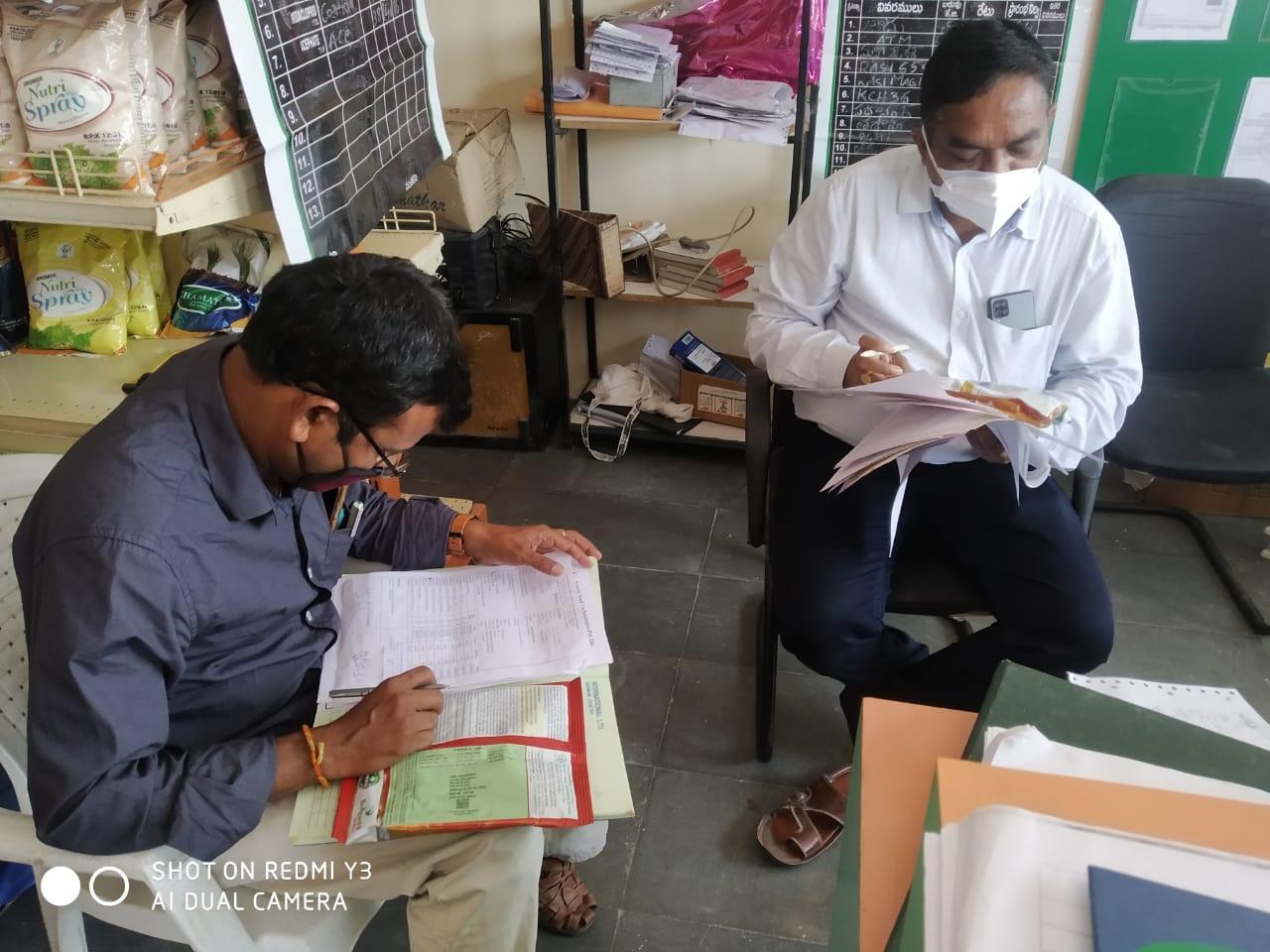 రైతులకు విత్తనాలు అందుబాటులో ఉంచాలి