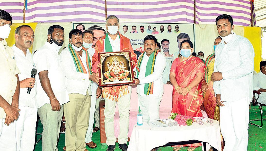 వ్యవసాయ రంగానికి పెద్దపీట