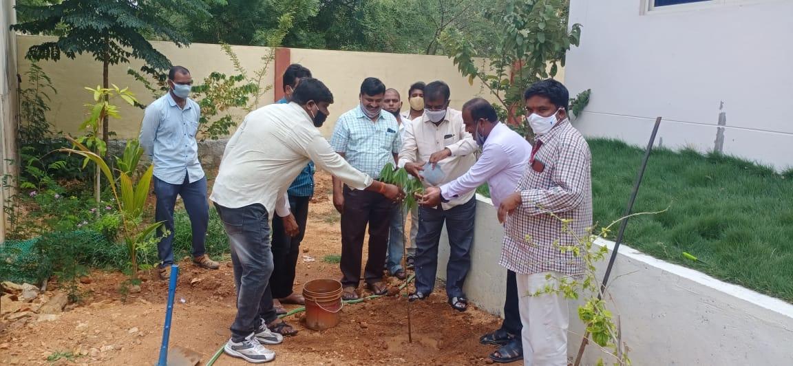 పర్యావరణాన్ని పరిరక్షించాలి