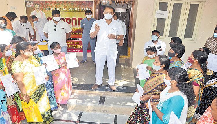 సొంతింటి కల నెరవేర్చిన ఘనత సీఎం కేసీఆర్‌దే