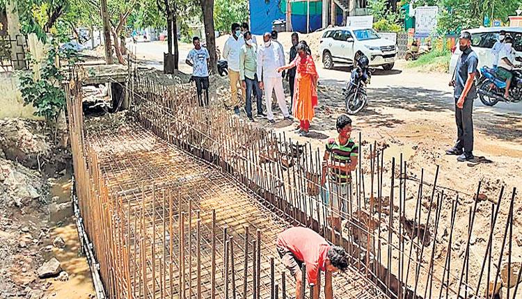 వరద నీటి సమస్యకు శాశ్వత పరిష్కారం