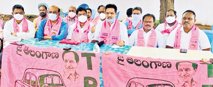 అధికారంలో ఉన్నప్పుడు పీవీ జిల్లా గుర్తుకురాలేదా?