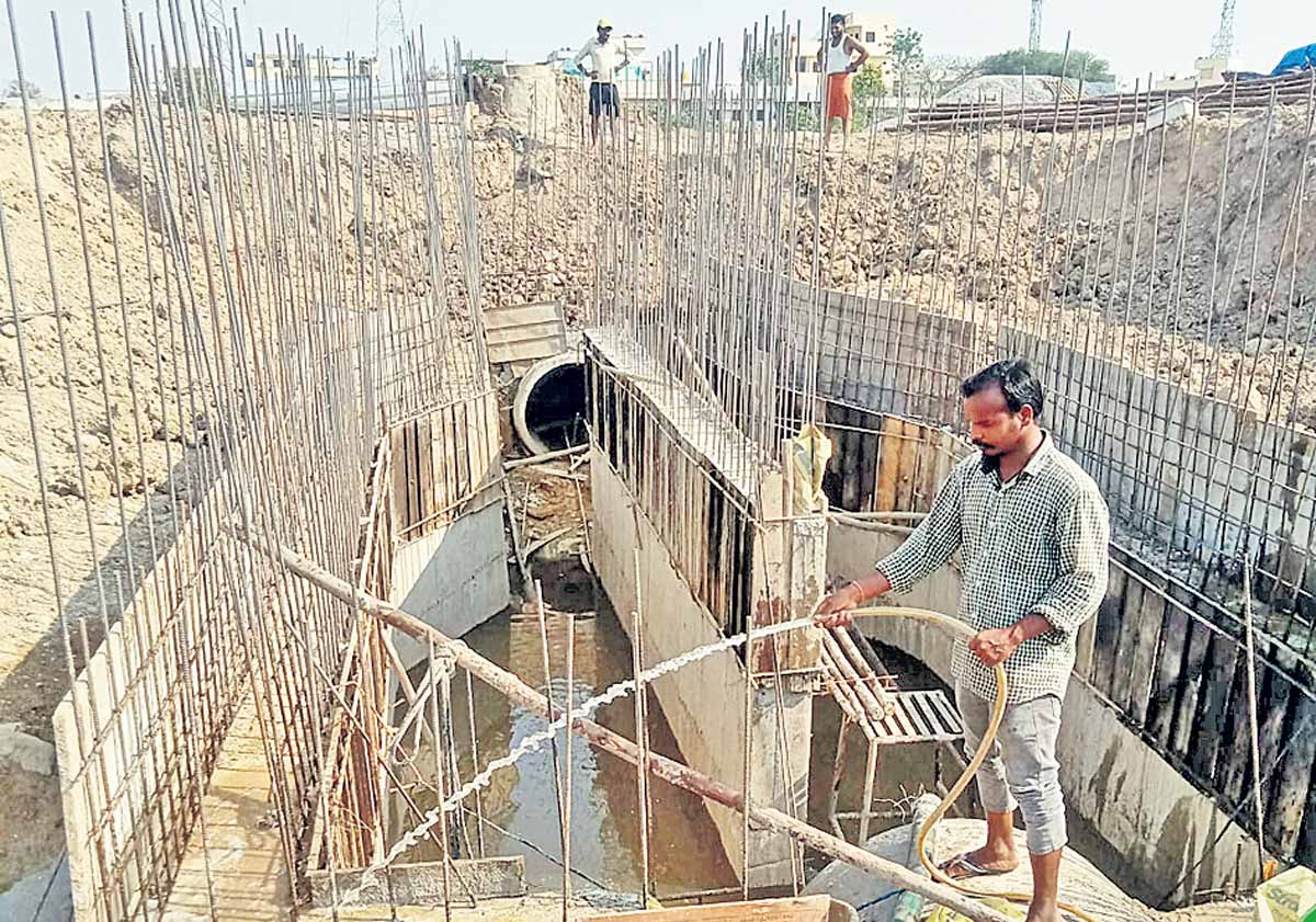 5.5 కిలోమీటర్లు..రూ. 15 కోట్లు