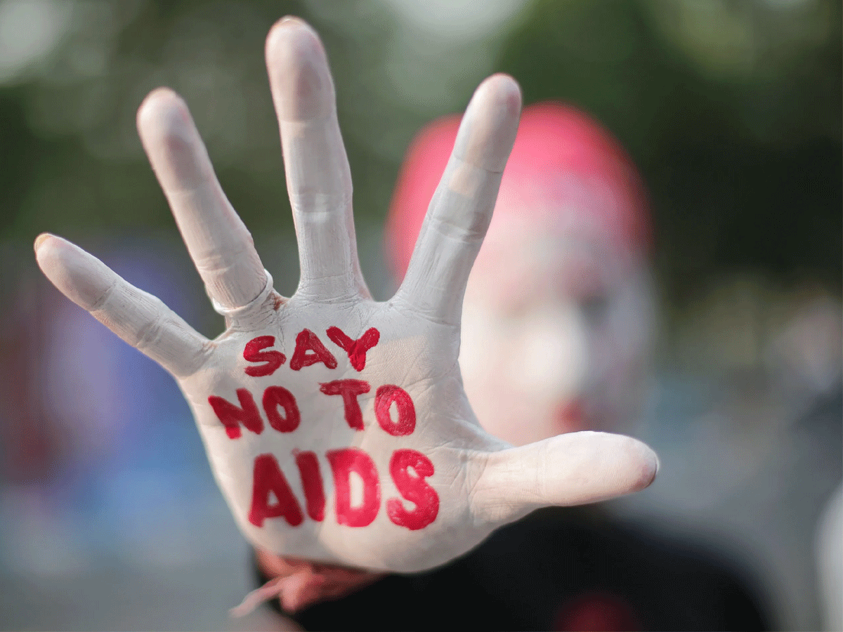 చ‌రిత్ర‌లో ఈరోజు : ఐదుగురిలో తొలిసారి ఎయిడ్స్ గుర్తింపు