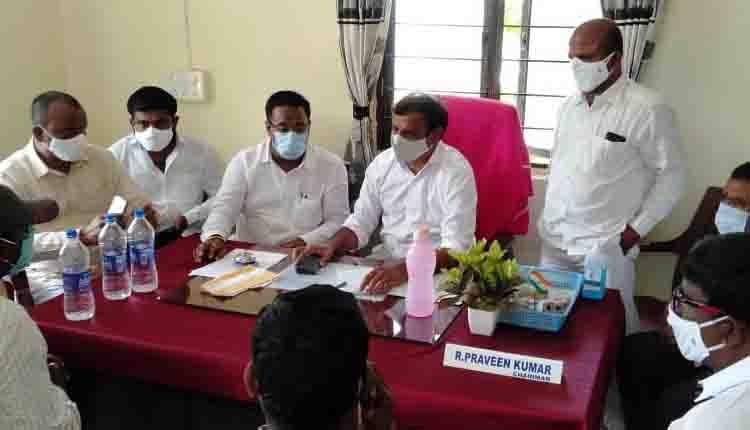 మార్కెట్‌యార్డుకు తరలించాలి