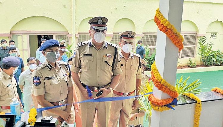 శాంతిభద్రతల పరిరక్షణకు పోలీసులు కృషి