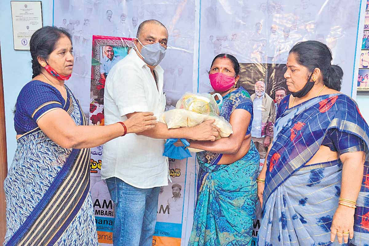 ‘మనం సైతం’ చేయూత