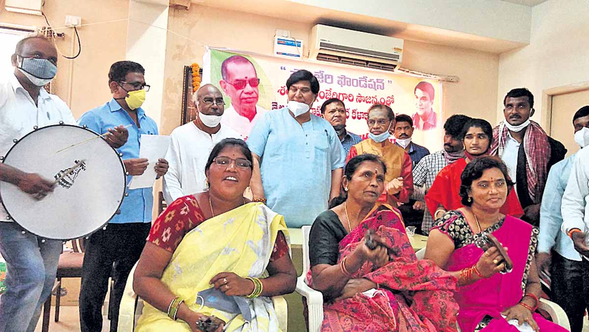 దాతలు ముందుకురావాలి