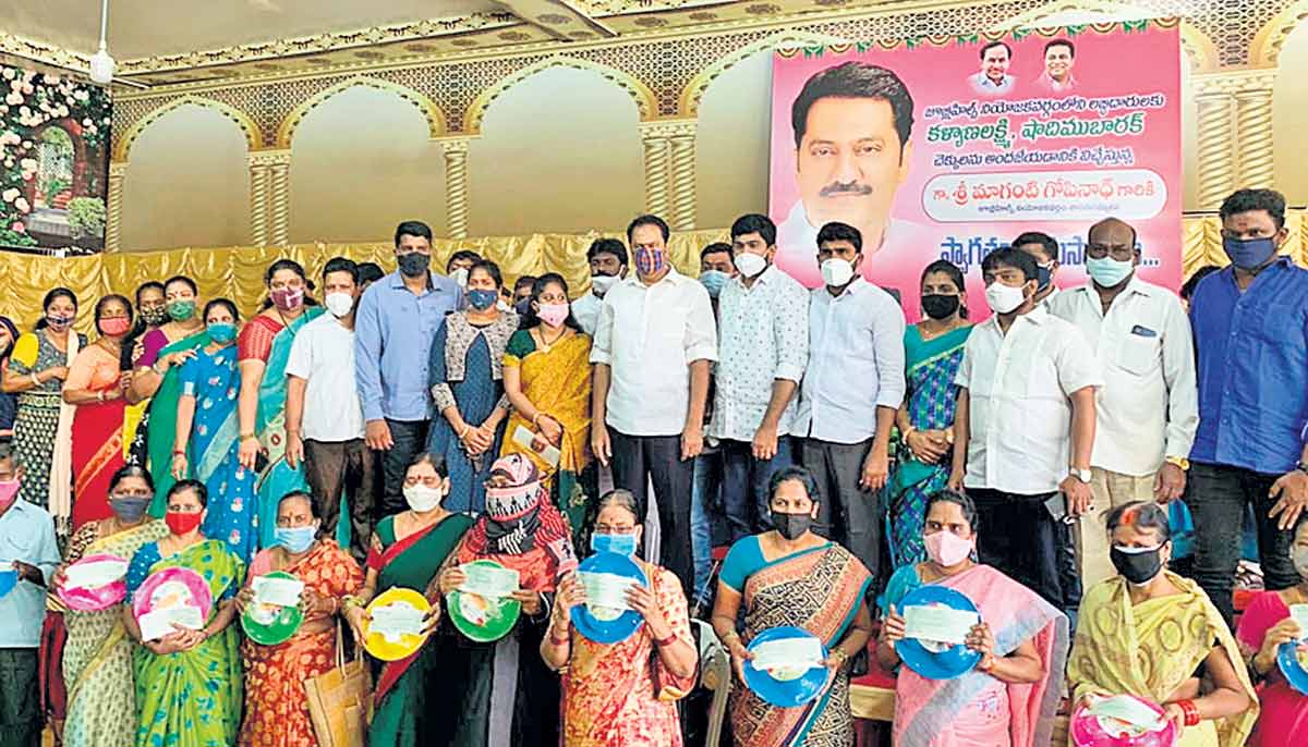 సంక్షేమ పథకాలు దేశానికే ఆదర్శం