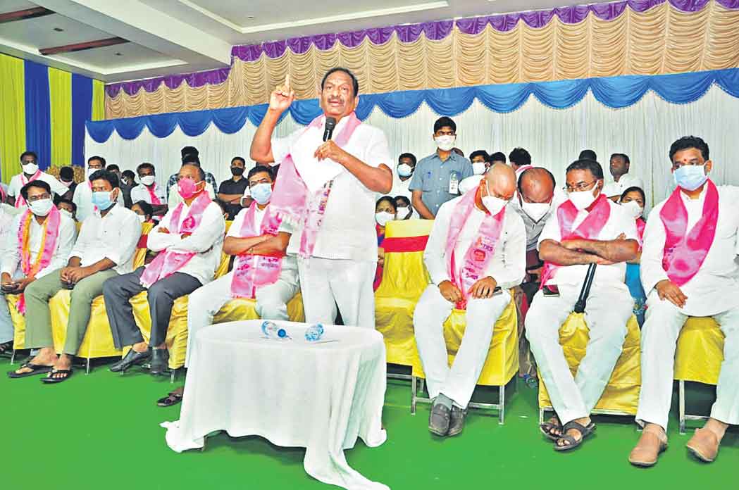 ఆత్మగౌరవం కాదు.. ఆత్మవంచన