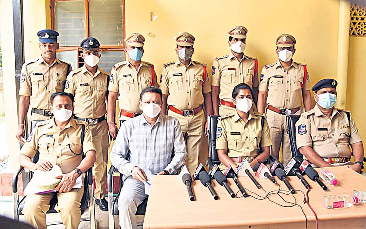 ఎట్టకేలకు చిక్కిన స్నాచర్‌