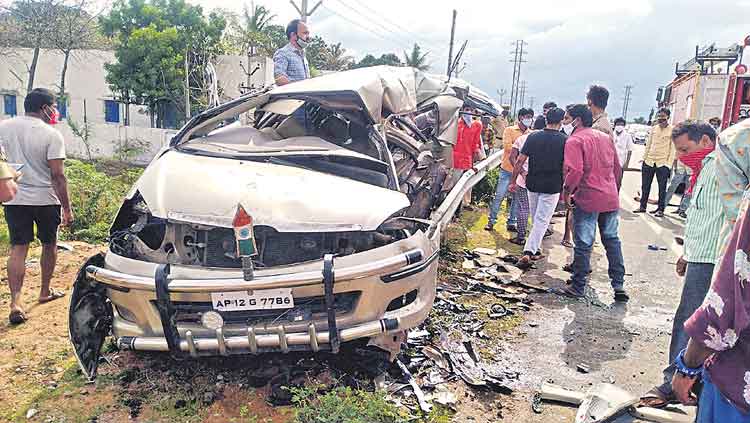 పసరు మందుకోసం వెళ్తుండగా..