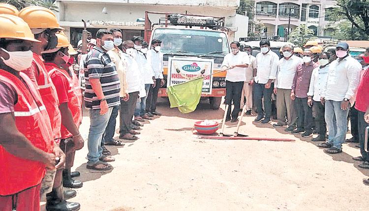 వర్షాకాలంలో సమస్యలు రాకుండా మాన్‌సూన్‌ బృందాలు