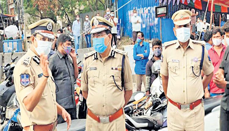 పకడ్బందీగా లాక్‌డౌన్‌: డీజీపీ మహేందర్‌రెడ్డి