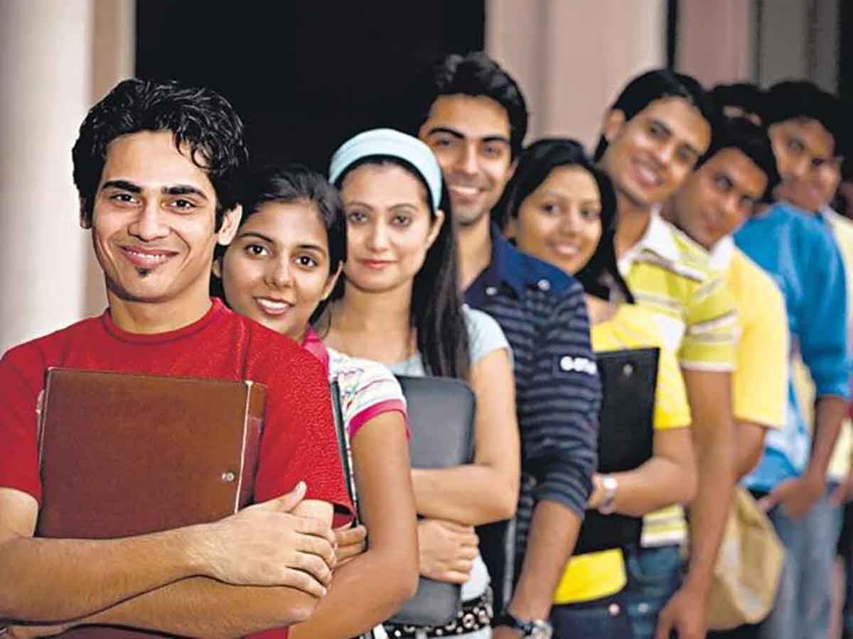 75 ఏండ్ల కానుక : త్వ‌ర‌లో క‌నీస వ‌య‌సులో మార్పులు..!