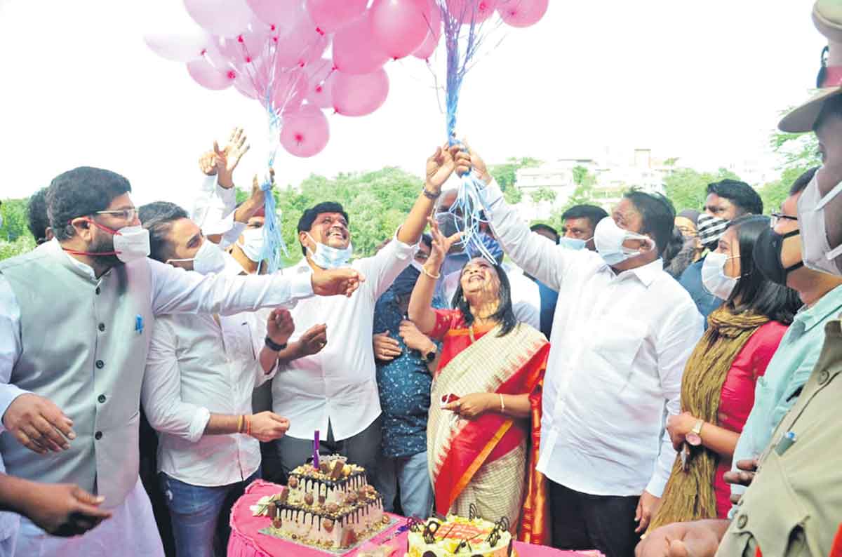 పచ్చదనం పెంపునకు 10 శాతం బడ్జెట్