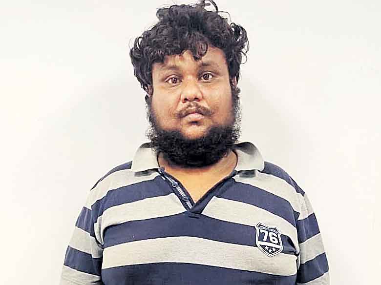 టీకాల పేరుతో నిర్మాత సురేశ్‌బాబుకు టోకరా