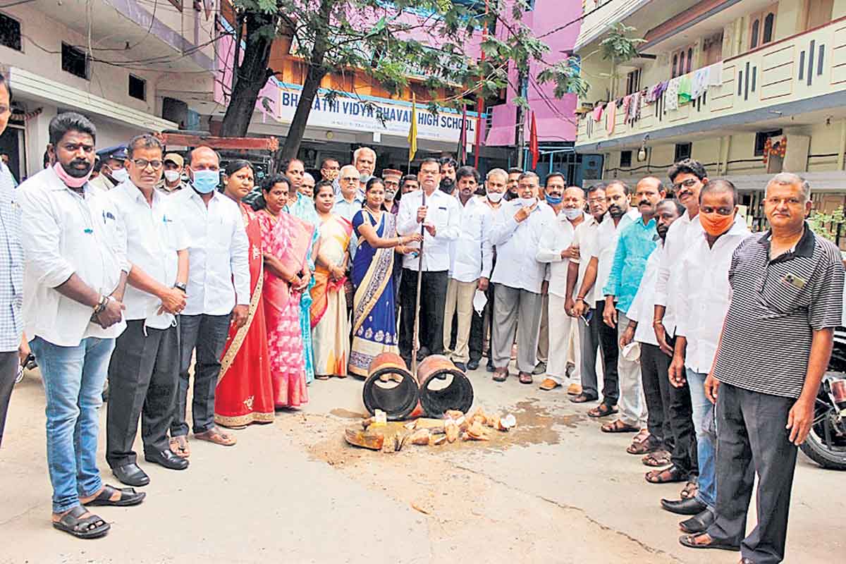 భవిష్యత్‌ అవసరాలకు అనుగుణంగా డ్రైనేజీ వ్యవస్థ