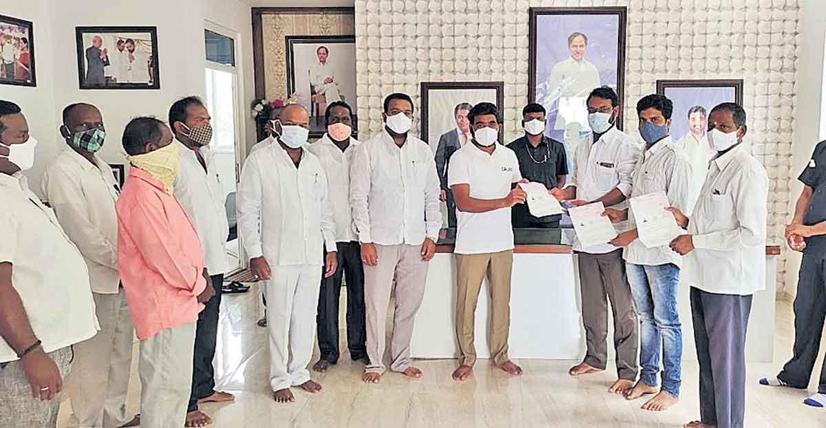 నిరుపేదలకు సీఎంఆర్‌ఎఫ్‌ వరం