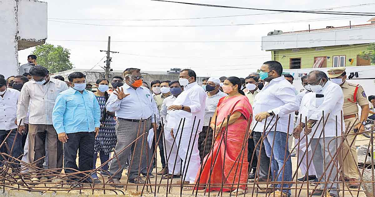 వరదనీటి నియంత్రణపై అప్రమత్తంగా ఉండాలి