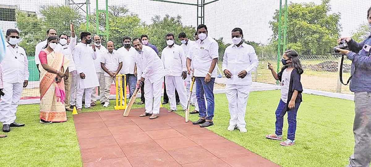 గ్రామీణ క్రీడాకారులకు ప్రోత్సాహం