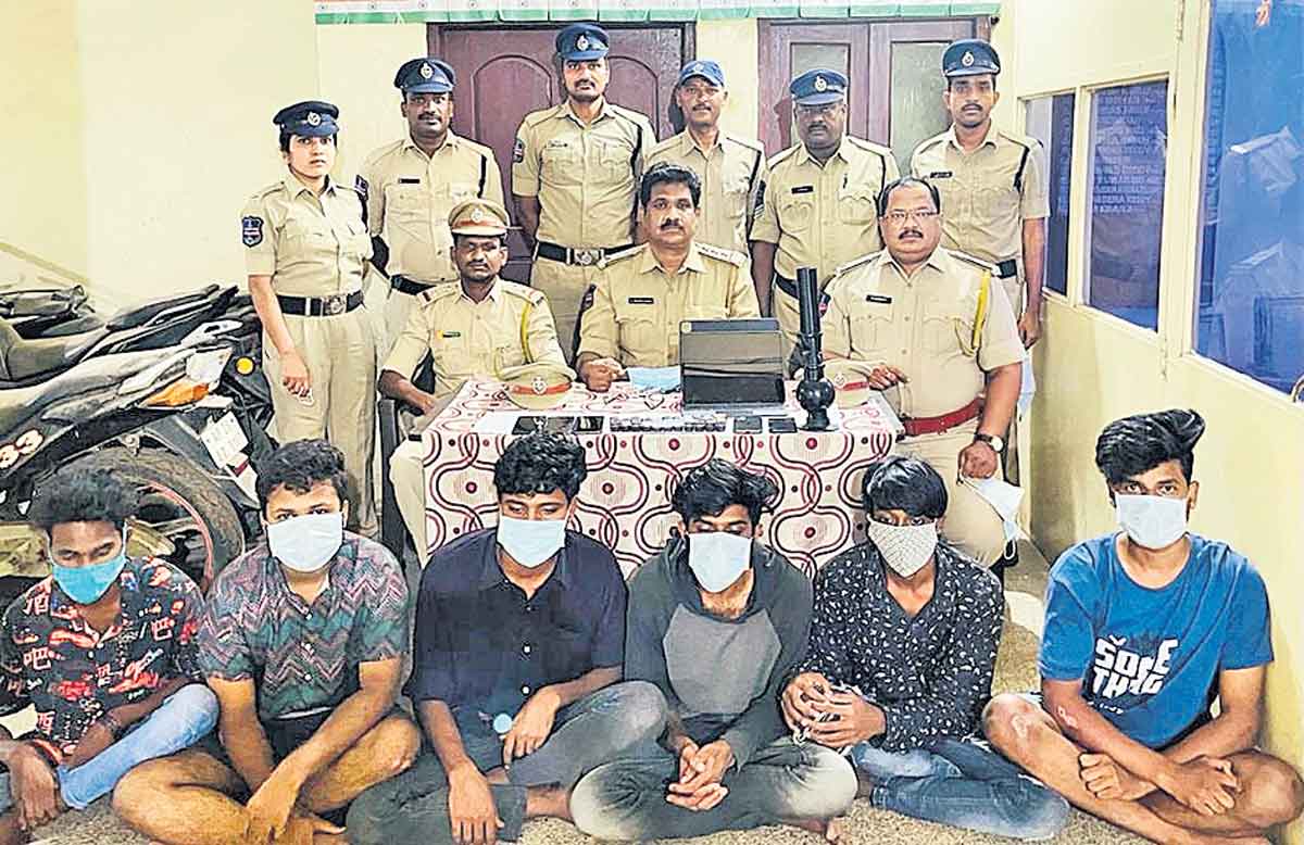 హషీష్‌ ఆయిల్‌ విక్రయం