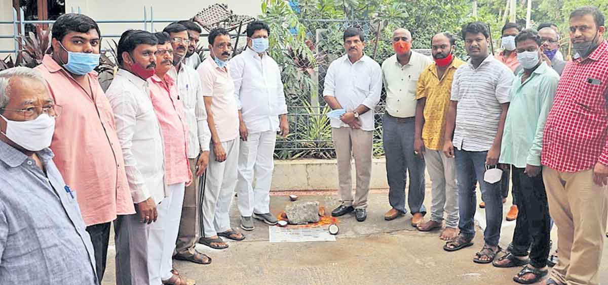 ప్రత్యేక ప్రణాళికలతో డివిజన్ల అభివృద్ధి