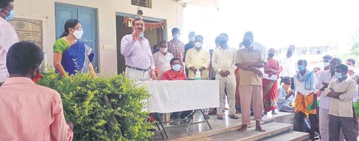 కొండ పొచమ్మ నుంచి సాగునీరు