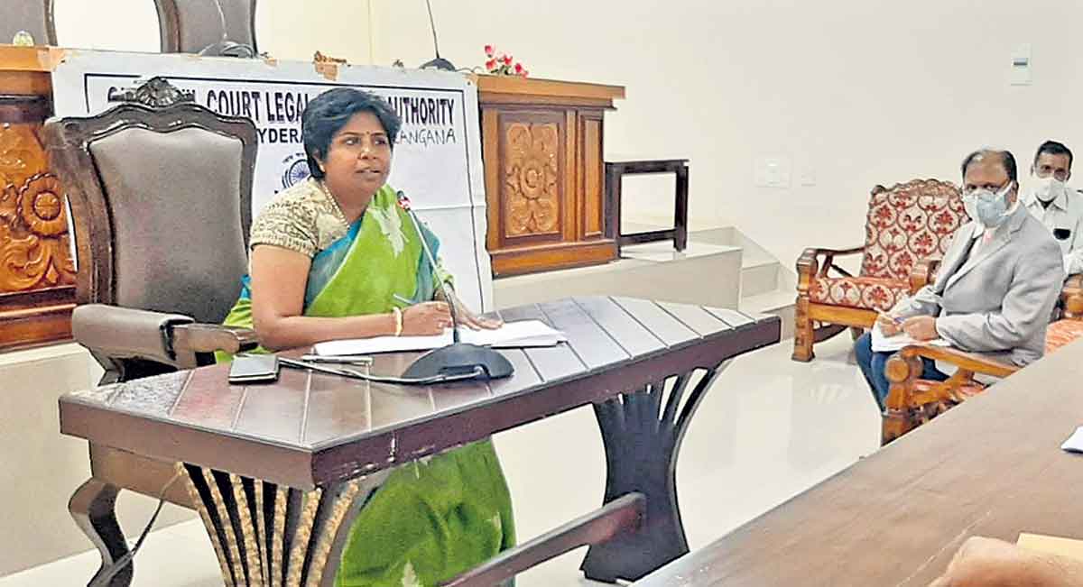 మెగా లోక్‌అదాలత్‌ను ఉపయోగించుకోవాలి