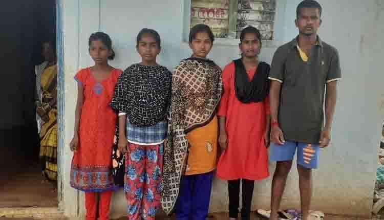 నాడు తండ్రి.. నేడు తల్లి మృతి