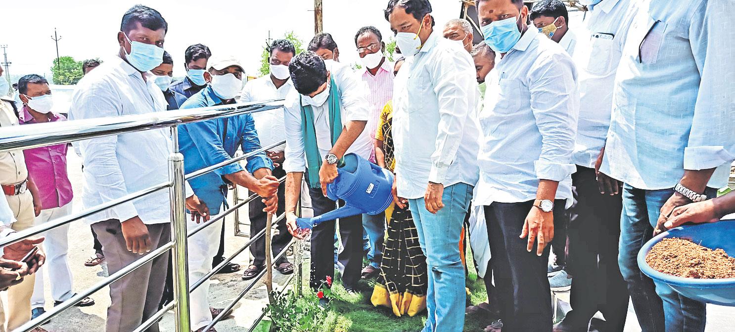 సురేందర్‌రెడ్డి ఆశయ సాధనకు కృషి