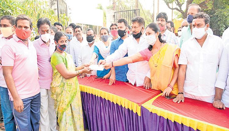 కొండంత అండ ‘కల్యాణలక్ష్మి’