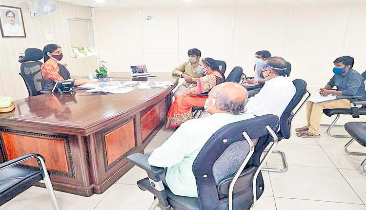 సుందరీకరణను పూర్తిచేయాలి