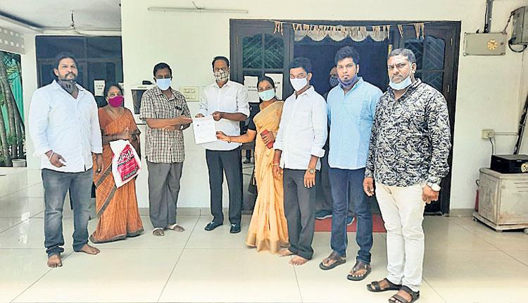 అర్హులందరికీ సంక్షేమ పథకాలు