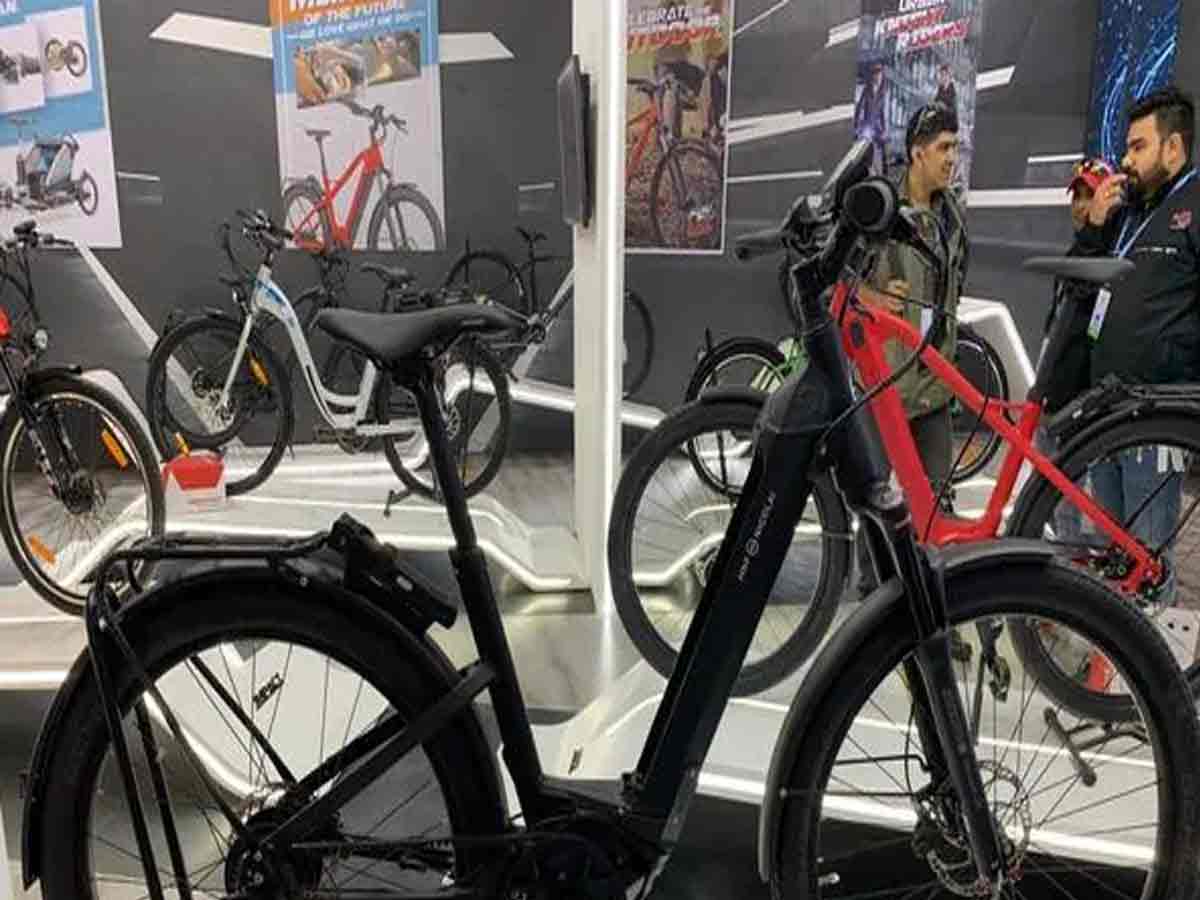 యూరప్‌కు మొదటి బ్యాచ్‌ హీరో ఈ-బైక్స్