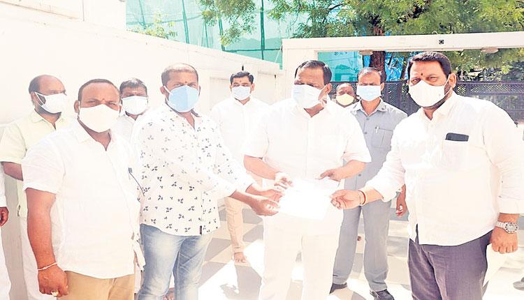 పేదలకు అండగా సీఎంఆర్‌ఎఫ్‌