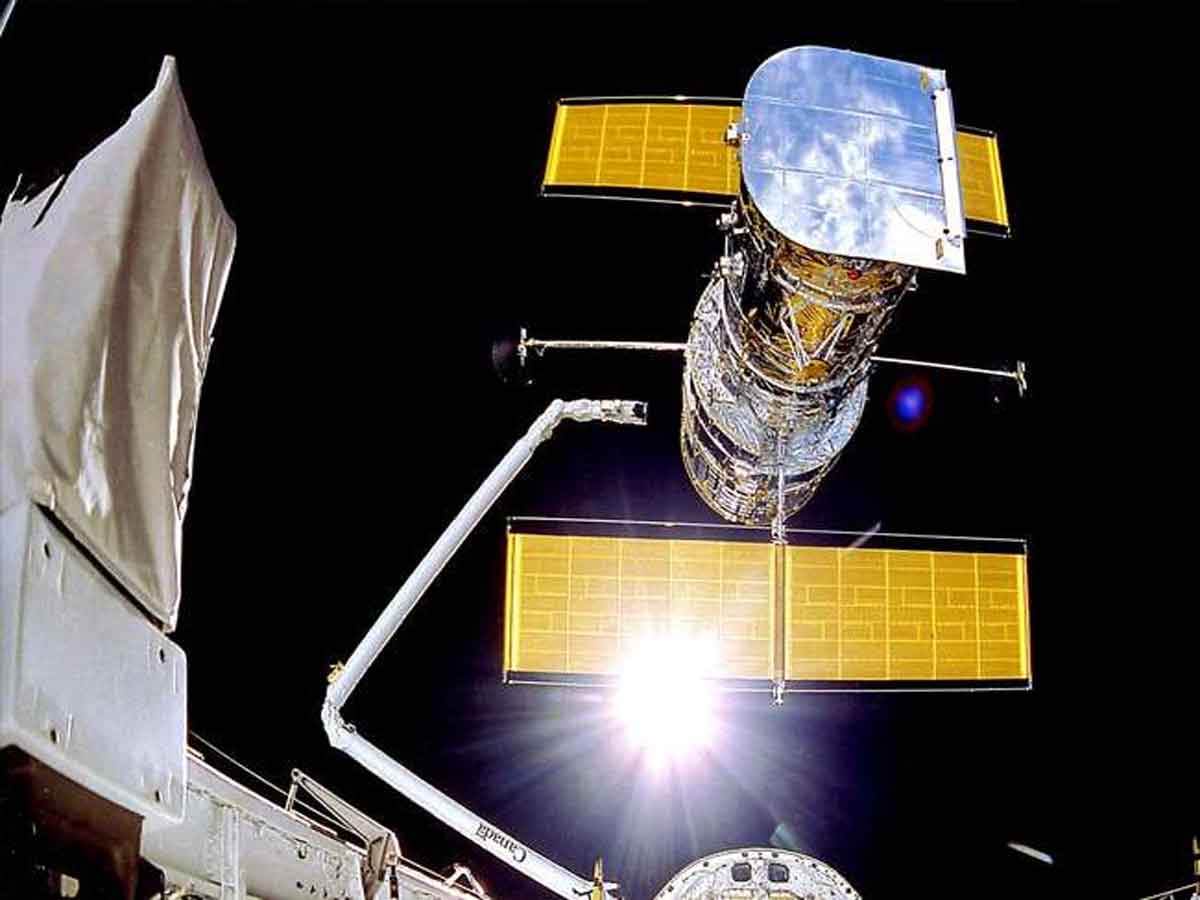 ఐదు రోజులుగా టెలిస్కోప్ నుంచి నాసాకు అందని సిగ్నల్స్.. ఎందుకంటే..?