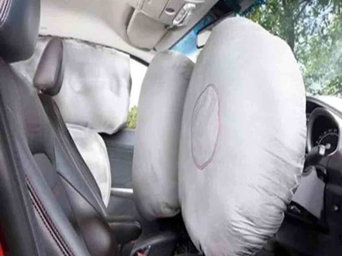 కార్లలో ఎయిర్‌బ్యాగ్స్‌ తప్పనిసరి గడువు పొడగింపు