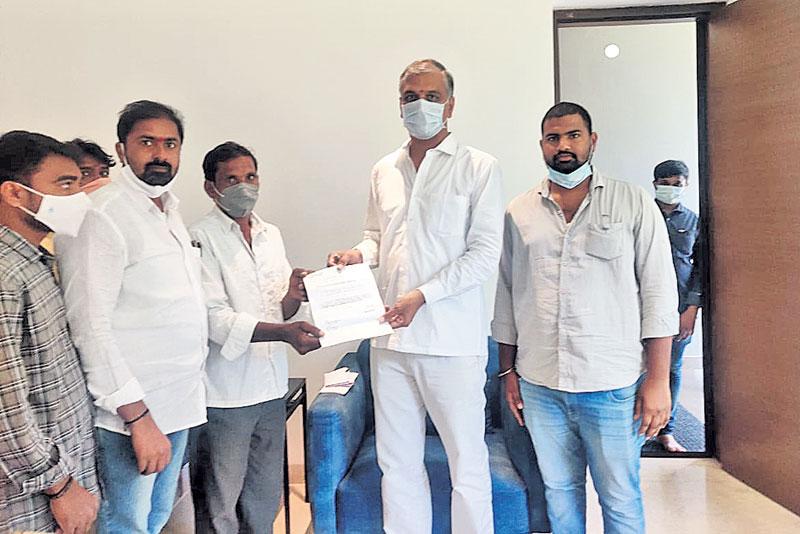 నిరుపేదలకు మంత్రి హరీశ్‌రావు అండ