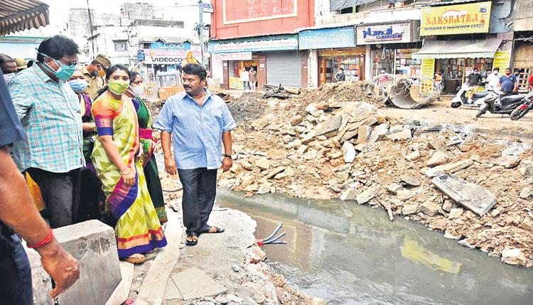 నాలాల్లో పూడిక తొలగింపునకు రూ.45 కోట్లు