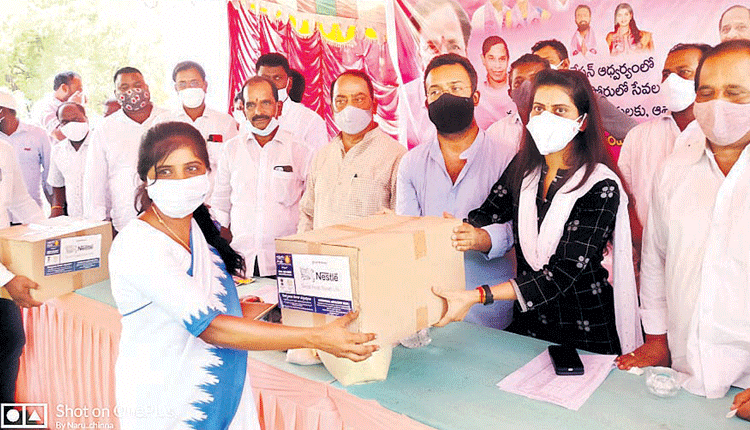 పారిశుధ్య, ఆశ కార్యకర్తల సేవలు మరువలేనివి..