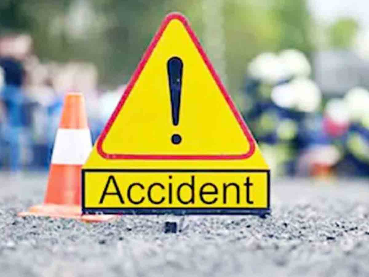 బొలెరో బోల్తా : ఇద్దరు మృతి.. 14 మందికి గాయాలు